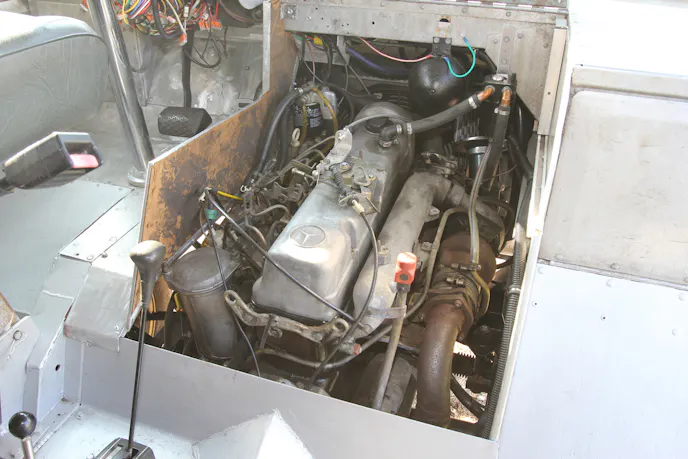 The Junkyard Airvan Rebuilt Around a Mercedes OM617