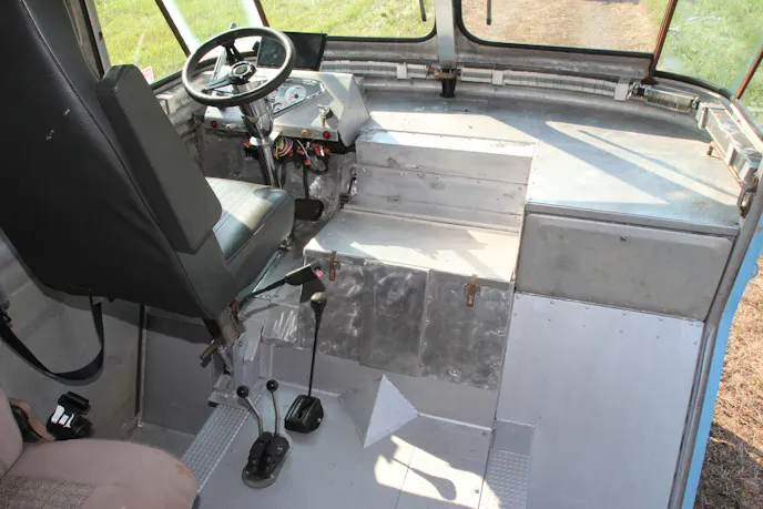 The Junkyard Airvan Rebuilt Around a Mercedes OM617