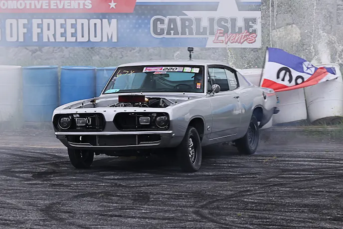 This Barracuda won the Rolling Burnout competition.